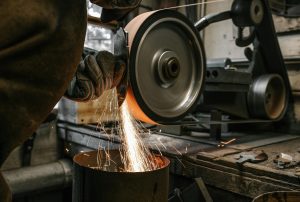避免砂輪填塞、平滑與工件破裂