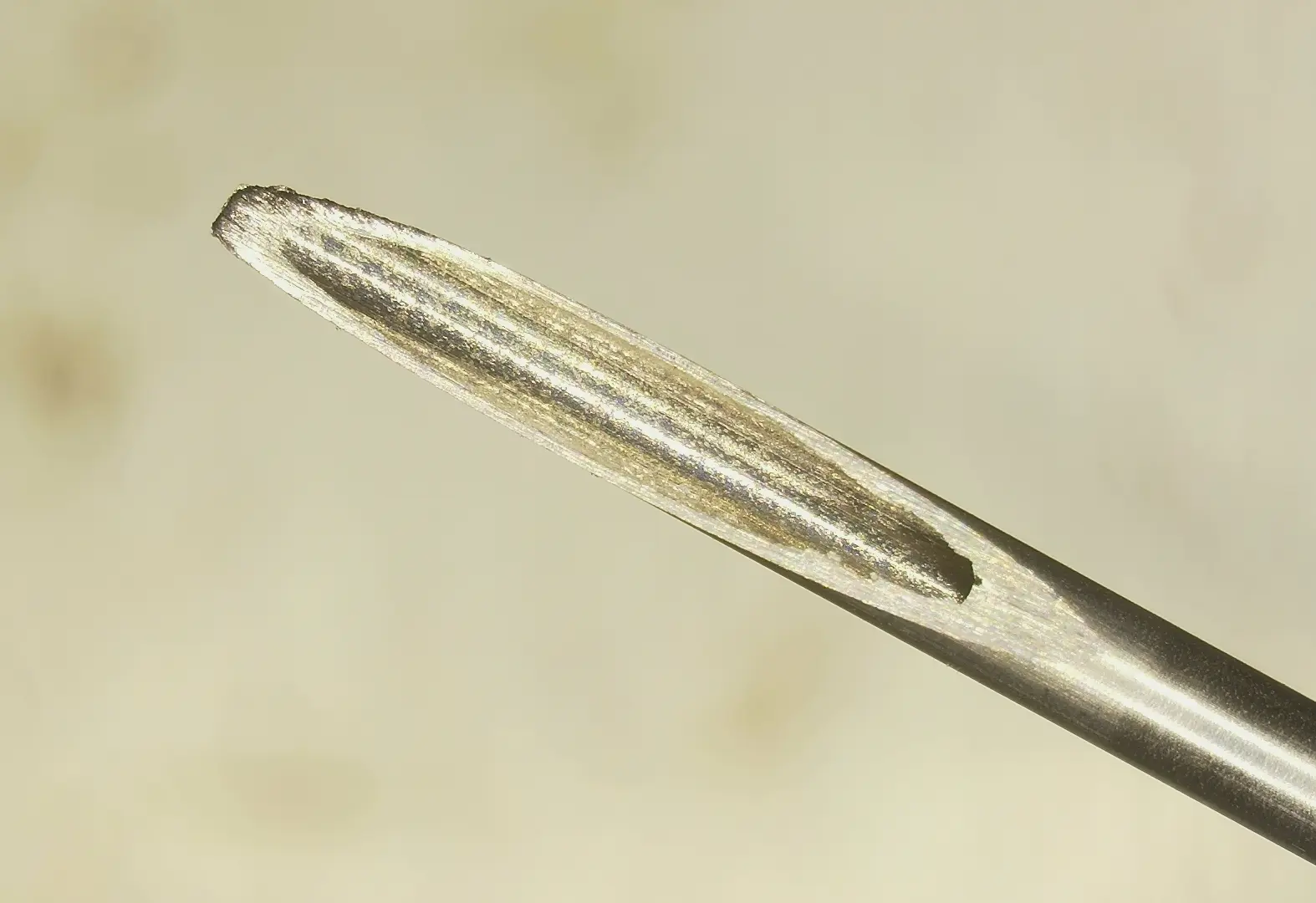 قبل التلميع بالإبرة